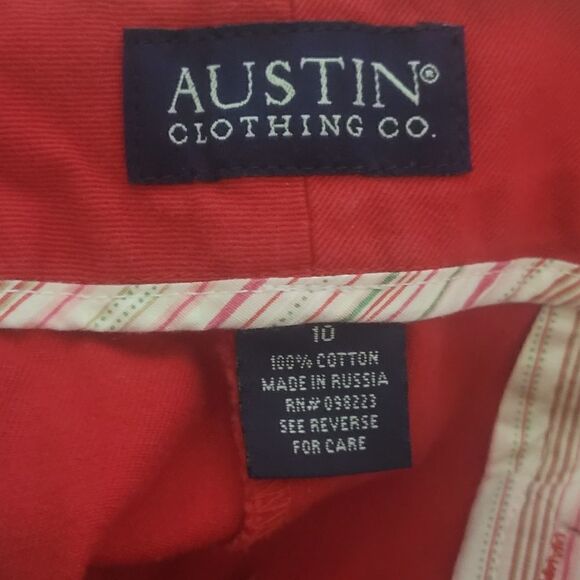 Austin red shorts  - Picture 3 of 3